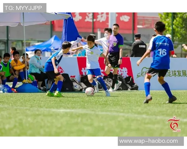 激情四溢的北京业余足球赛点燃城市热情展现足球魅力与团队精神